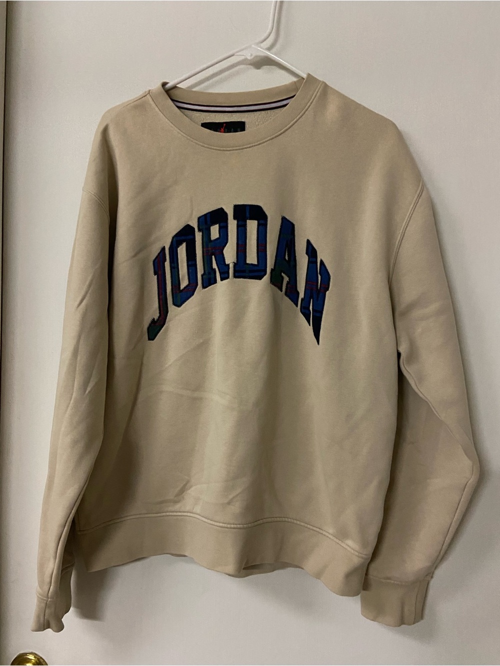 Nike Air Jordan Essential Holiday Fleece Crew Sweatshirt Medium Plaid Spellout